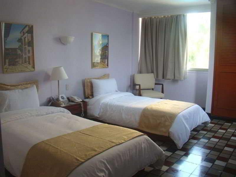 Hotel Bahia Картахена Экстерьер фото