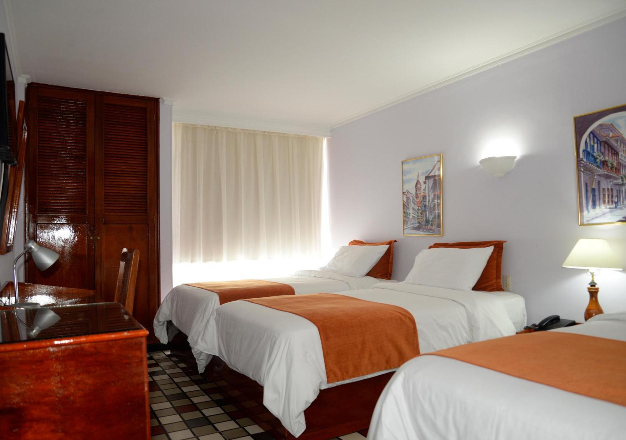 Hotel Bahia Картахена Номер фото