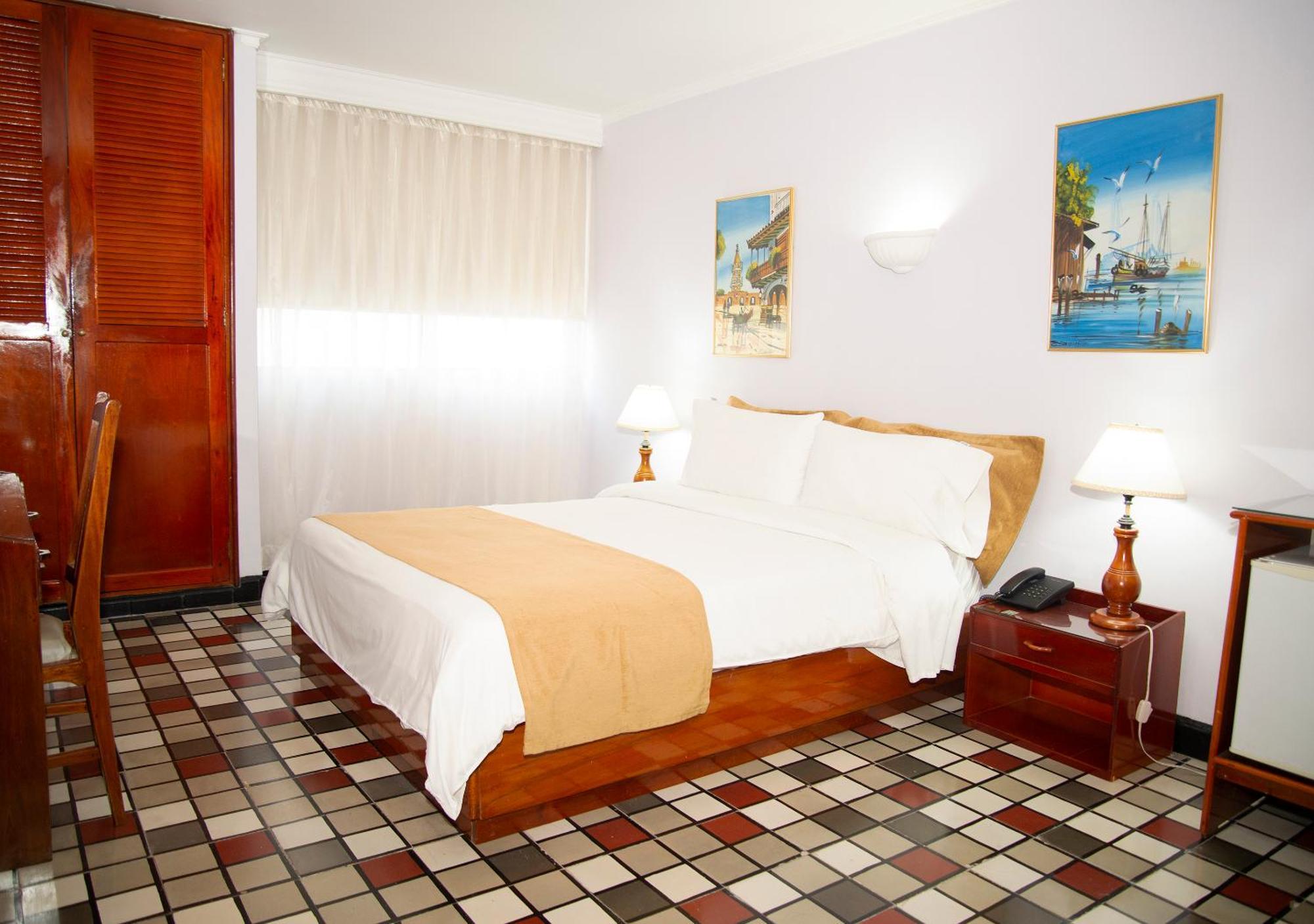 Hotel Bahia Картахена Номер фото