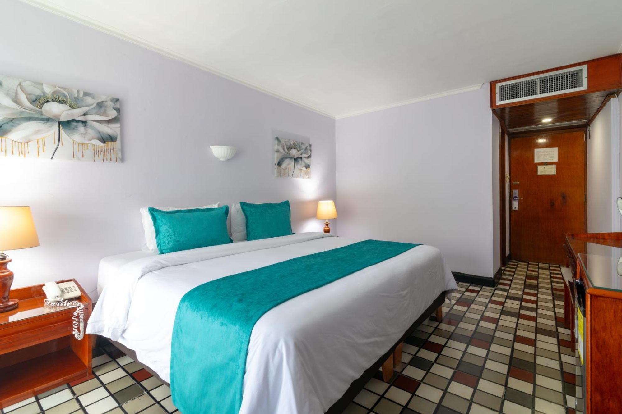 Hotel Bahia Картахена Экстерьер фото